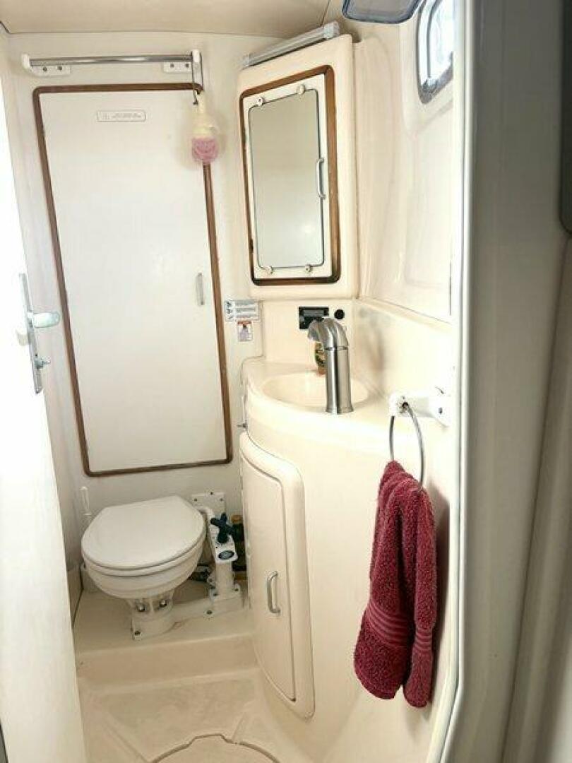 MOONLIGHT LADY 47ft Robertson  amp  Caine Yacht For Sale