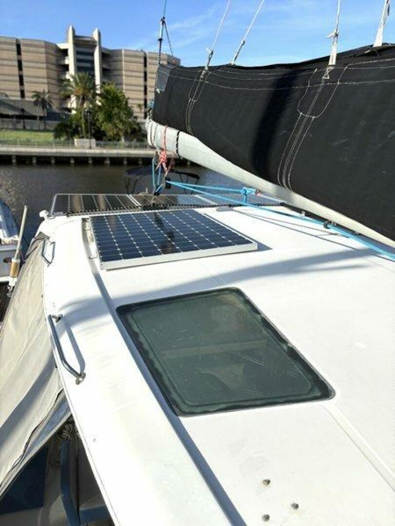 MOONLIGHT LADY 47ft Robertson  amp  Caine Yacht For Sale