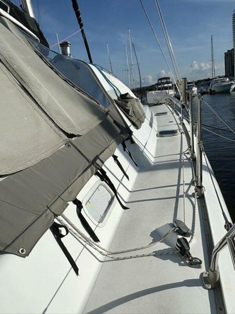 MOONLIGHT LADY 47ft Robertson  amp  Caine Yacht For Sale
