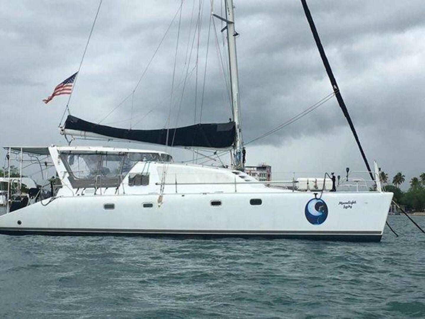 MOONLIGHT LADY 47ft Robertson  amp  Caine Yacht For Sale