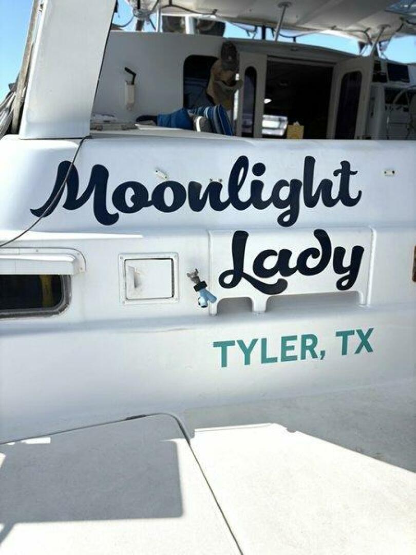 MOONLIGHT LADY 47ft Robertson  amp  Caine Yacht For Sale