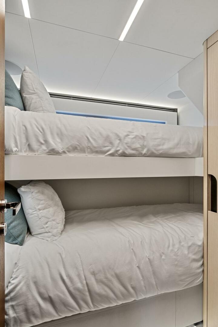 Smile 66ft Astondoa Yacht For Sale