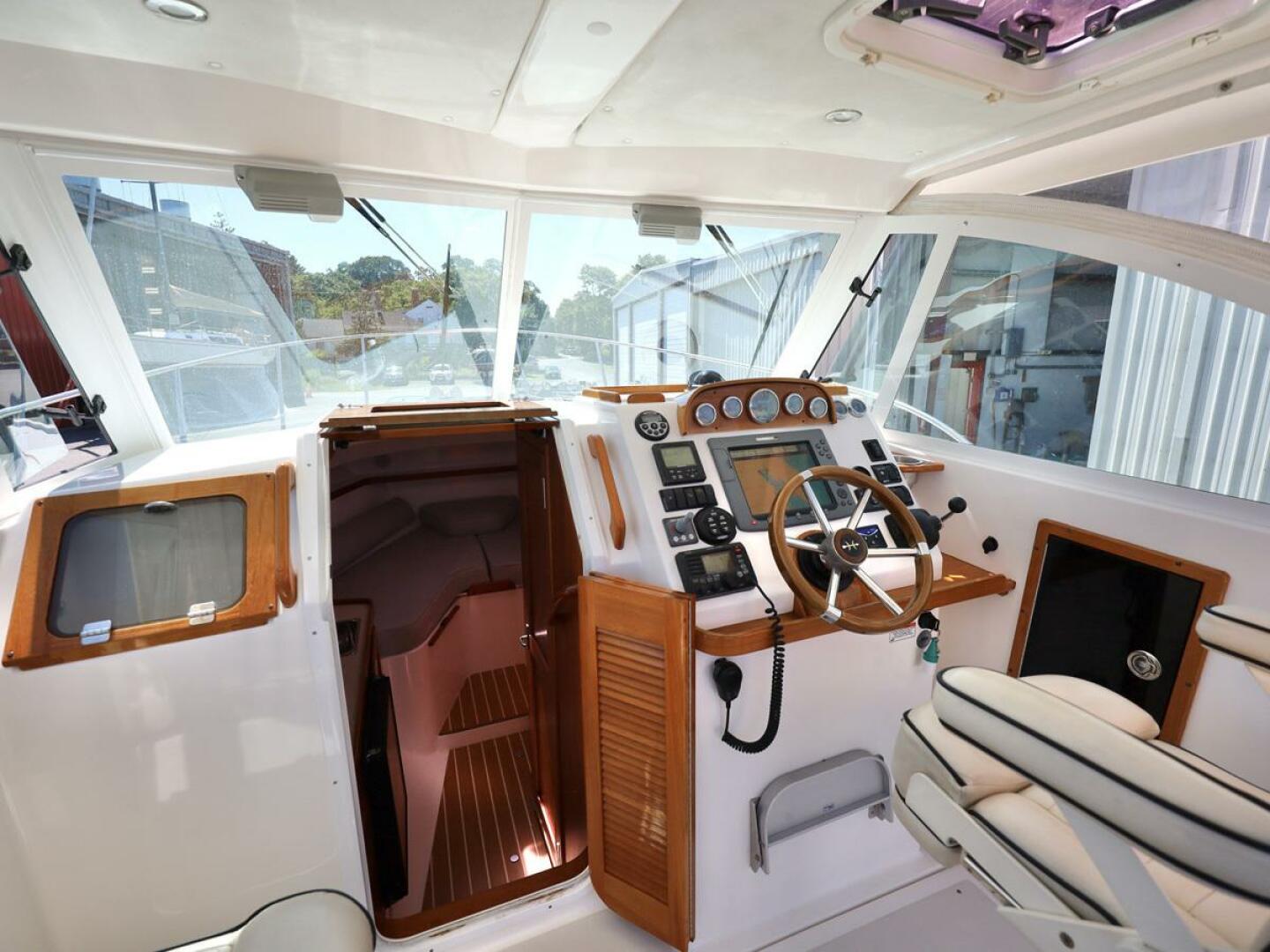 ABLE II 29ft Hunt Yachts Yacht For Sale