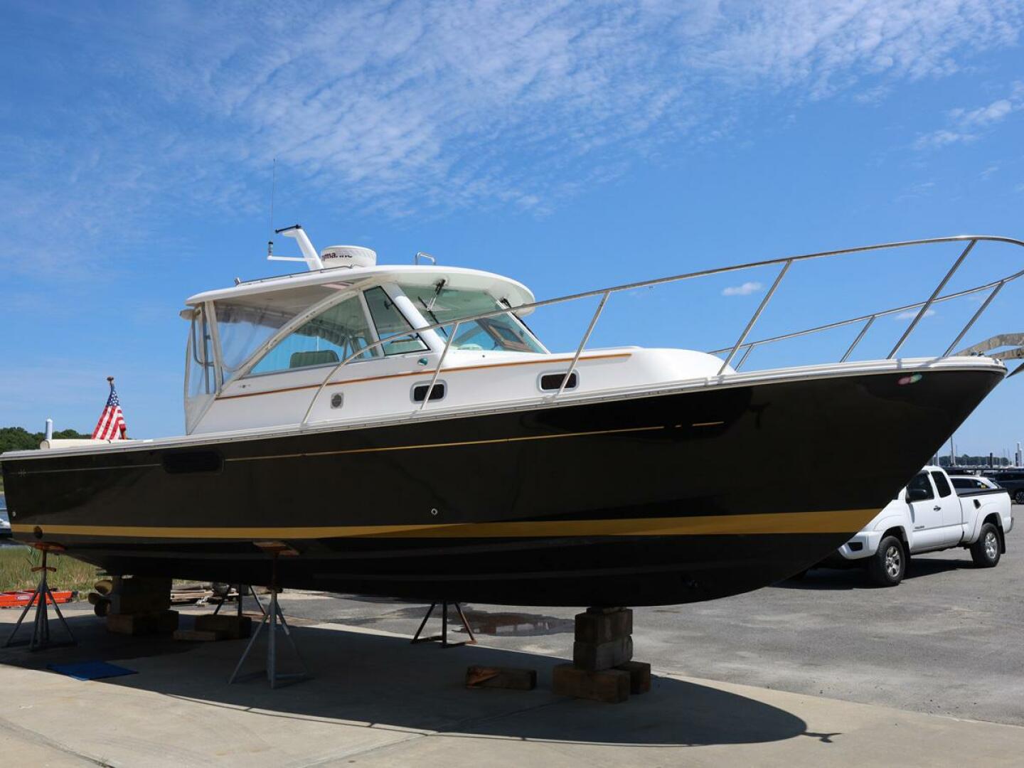 ABLE II 29ft Hunt Yachts Yacht For Sale