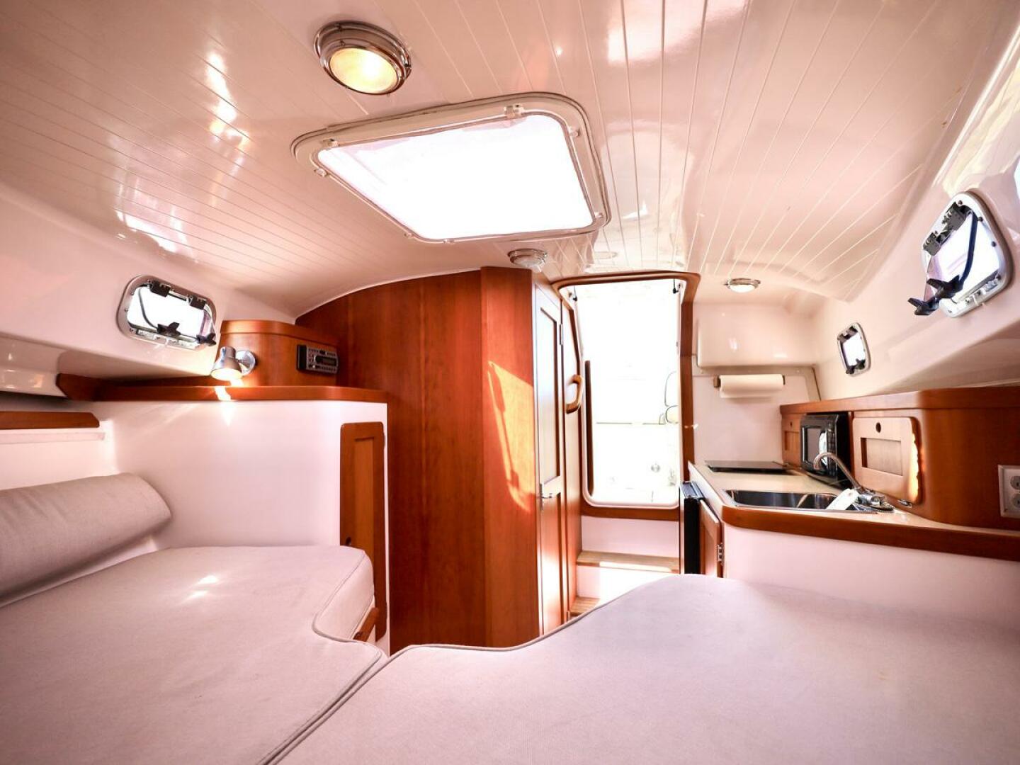 ABLE II 29ft Hunt Yachts Yacht For Sale