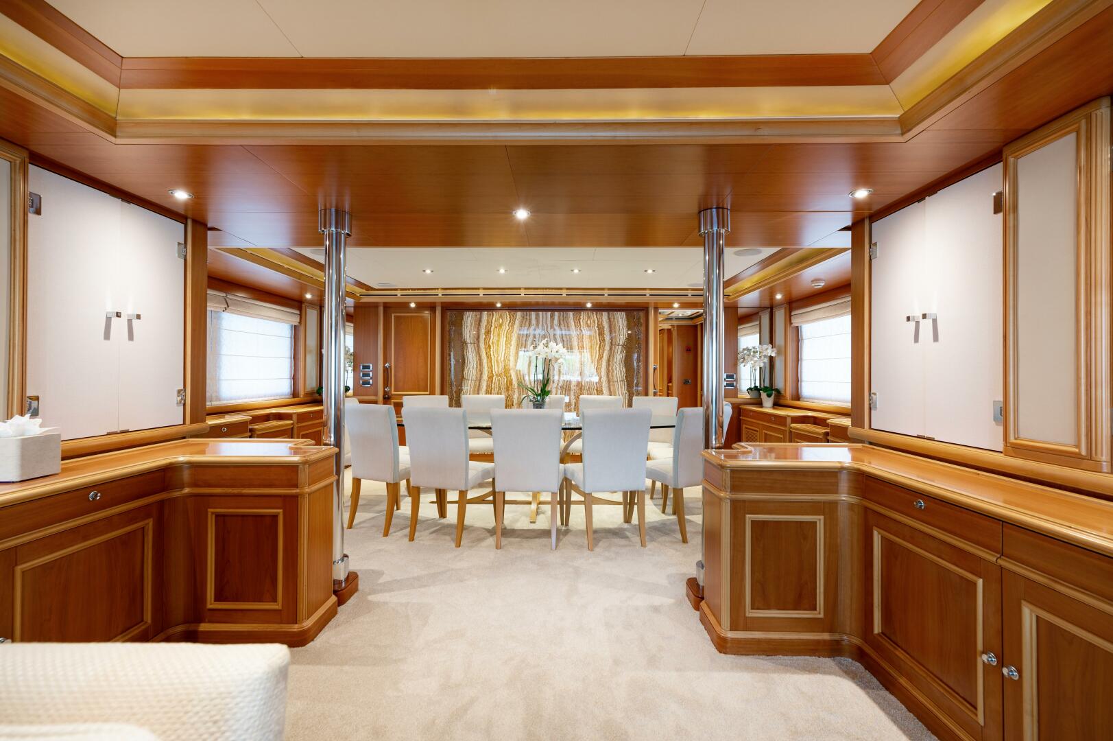 Dining Salon for 12 Guests