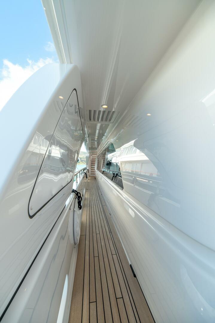 Side Deck