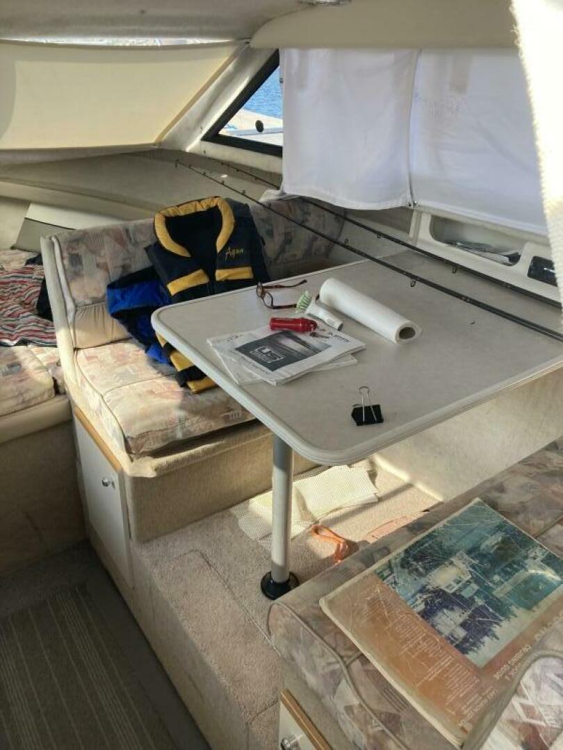 24ft Bayliner Yacht For Sale