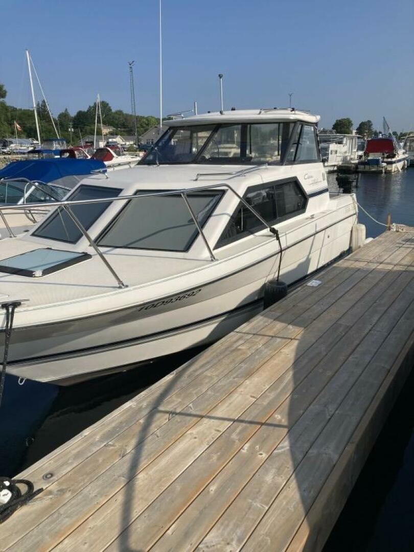 24ft Bayliner Yacht For Sale