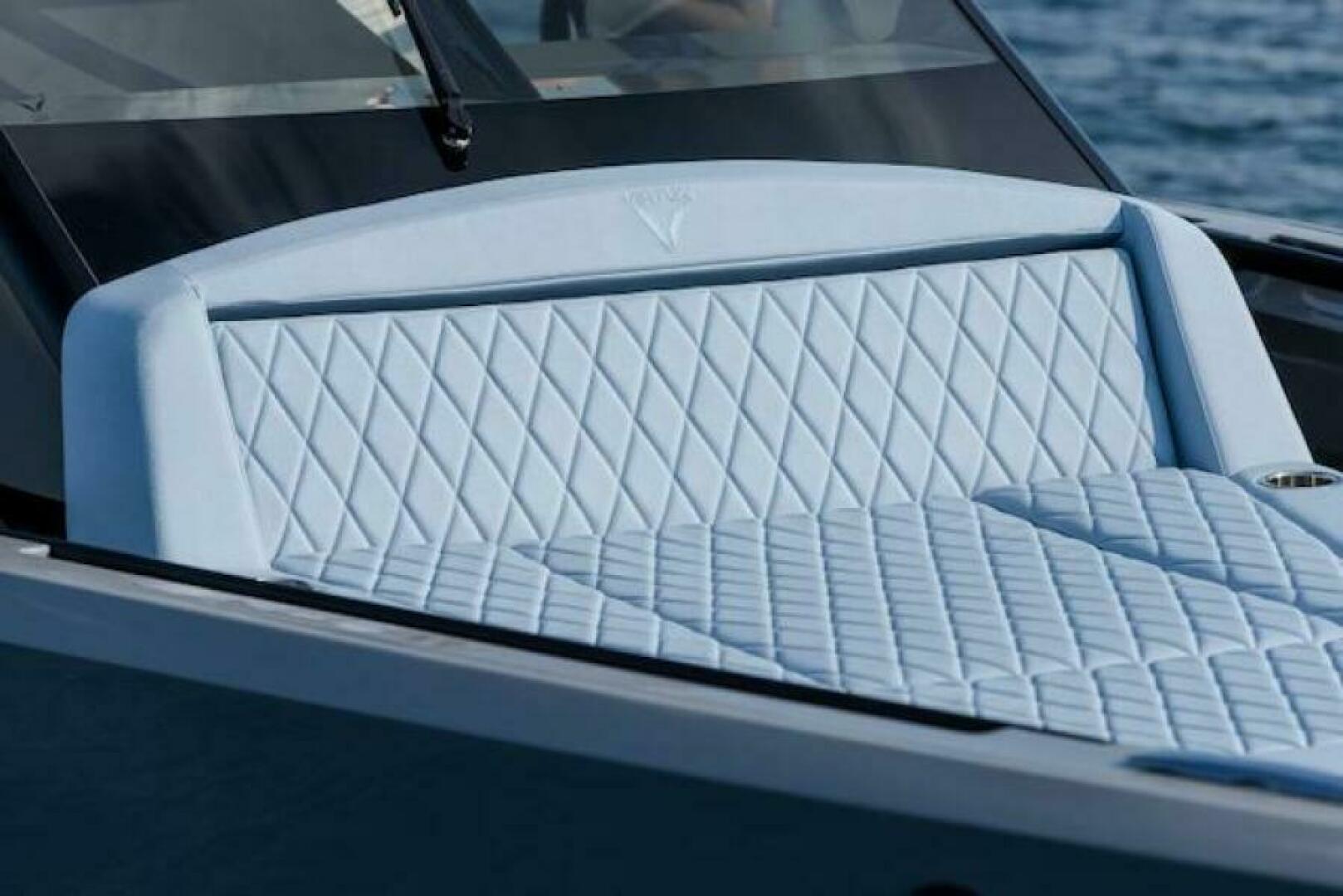 VIRTUE YACHTS V10 T-Tops