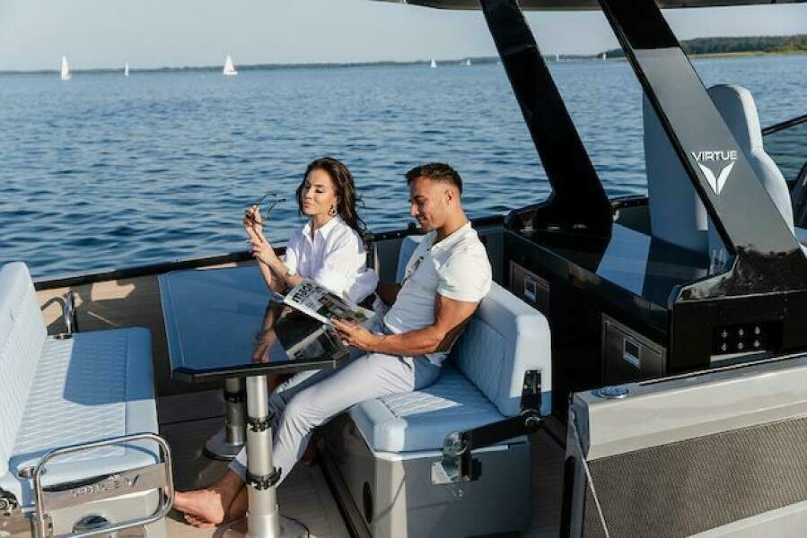 VIRTUE YACHTS V10 T-Tops