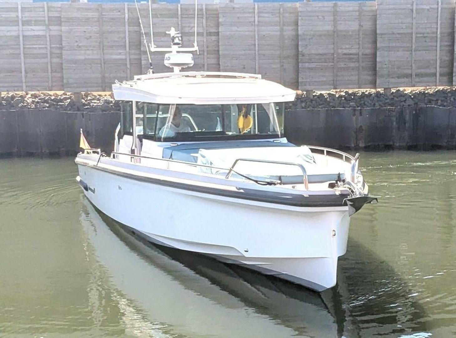 Nocellara de Belice 37ft Axopar Yacht For Sale