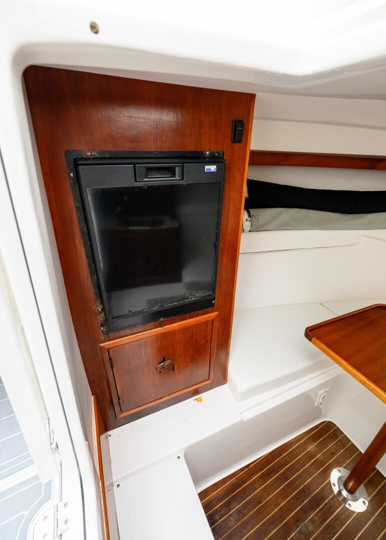 39ft Venture Yacht For Sale