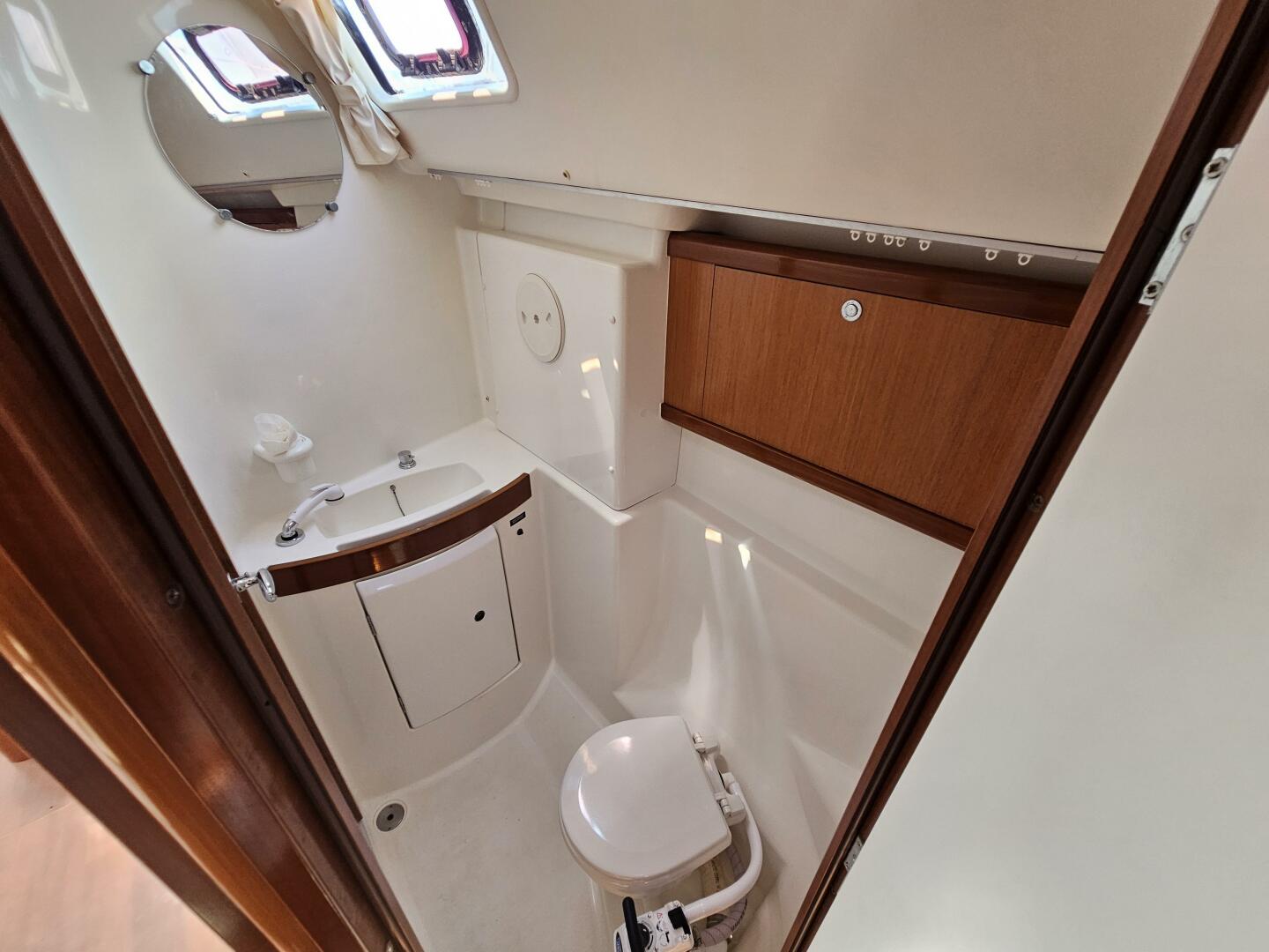 Sotto Voce 43ft Beneteau Yacht For Sale