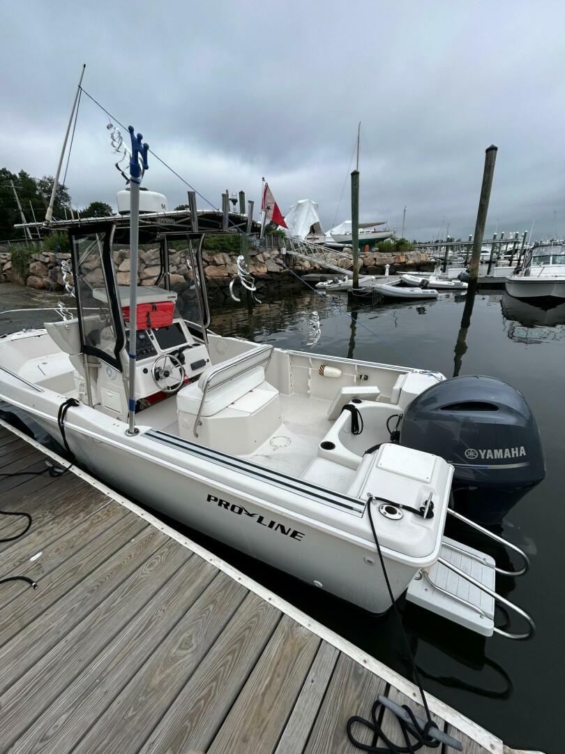 Fish Stalker 20ft Pro Line Yacht For Sale