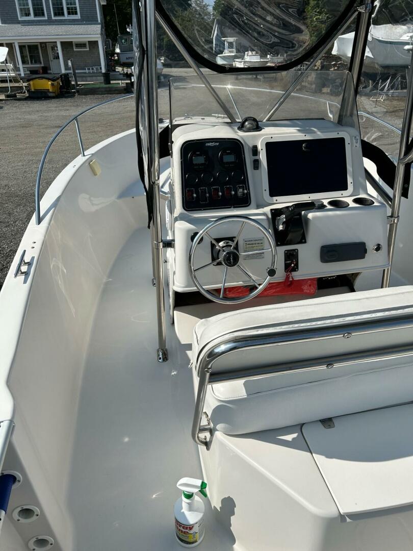 Fish Stalker 20ft Pro Line Yacht For Sale