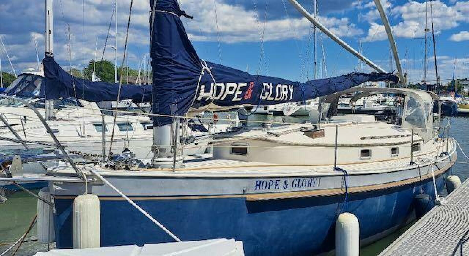 Hope and Glory 33ft Nonsuch Yacht For Sale