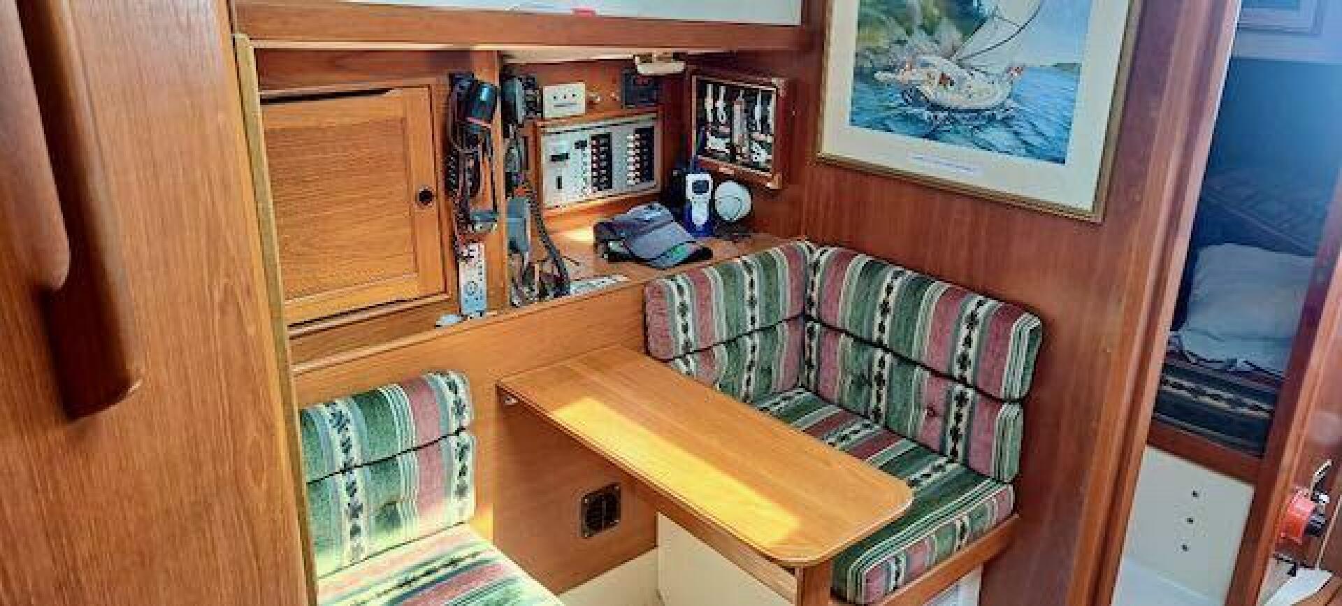 Hope and Glory 33ft Nonsuch Yacht For Sale