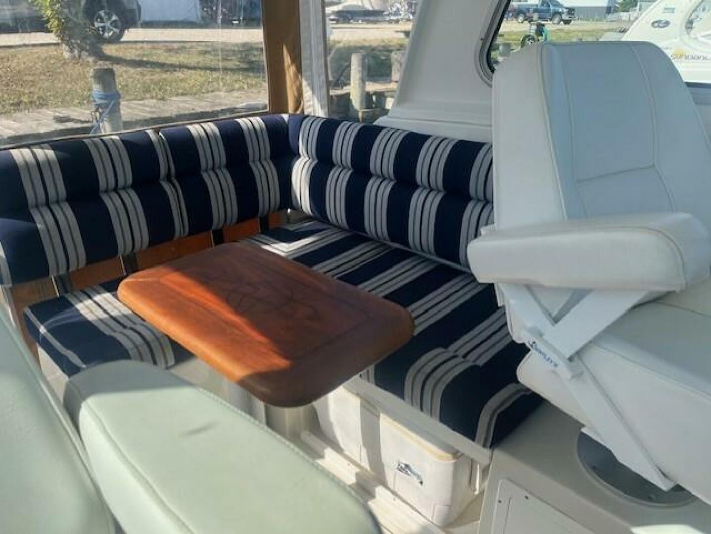 29ft Back Cove Yacht For Sale