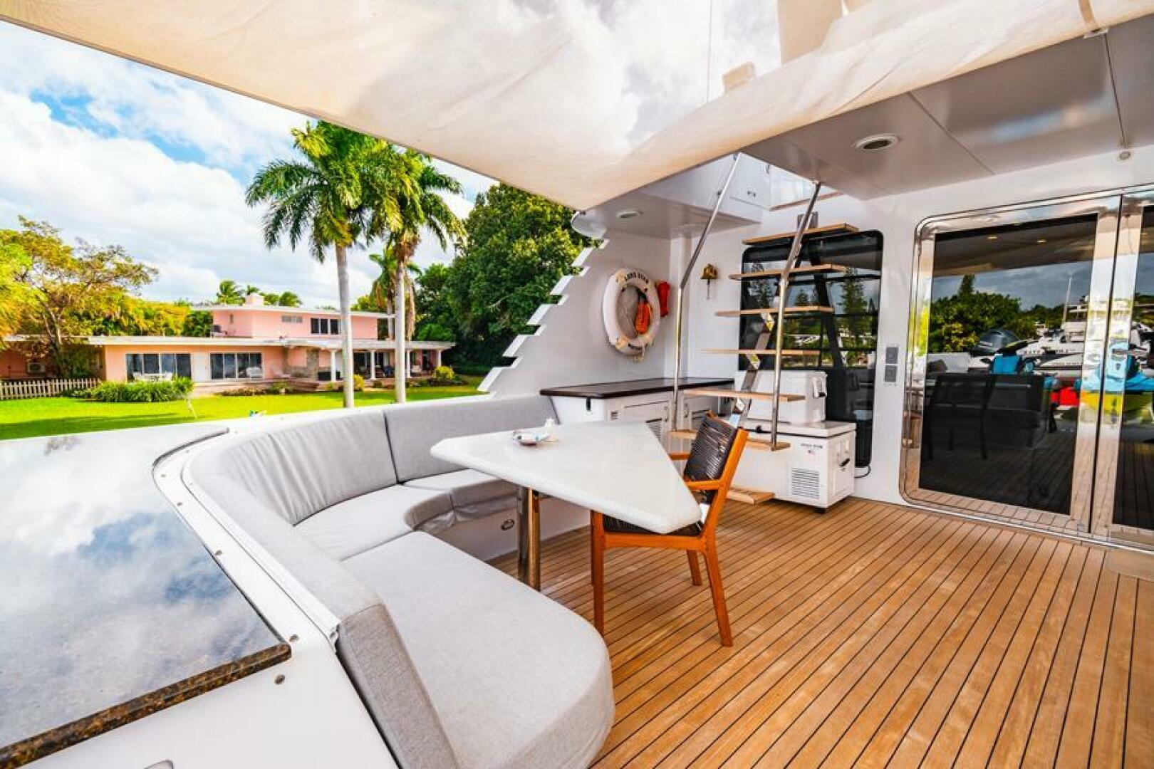 LONE STAR 130ft Hatteras Yacht For Sale