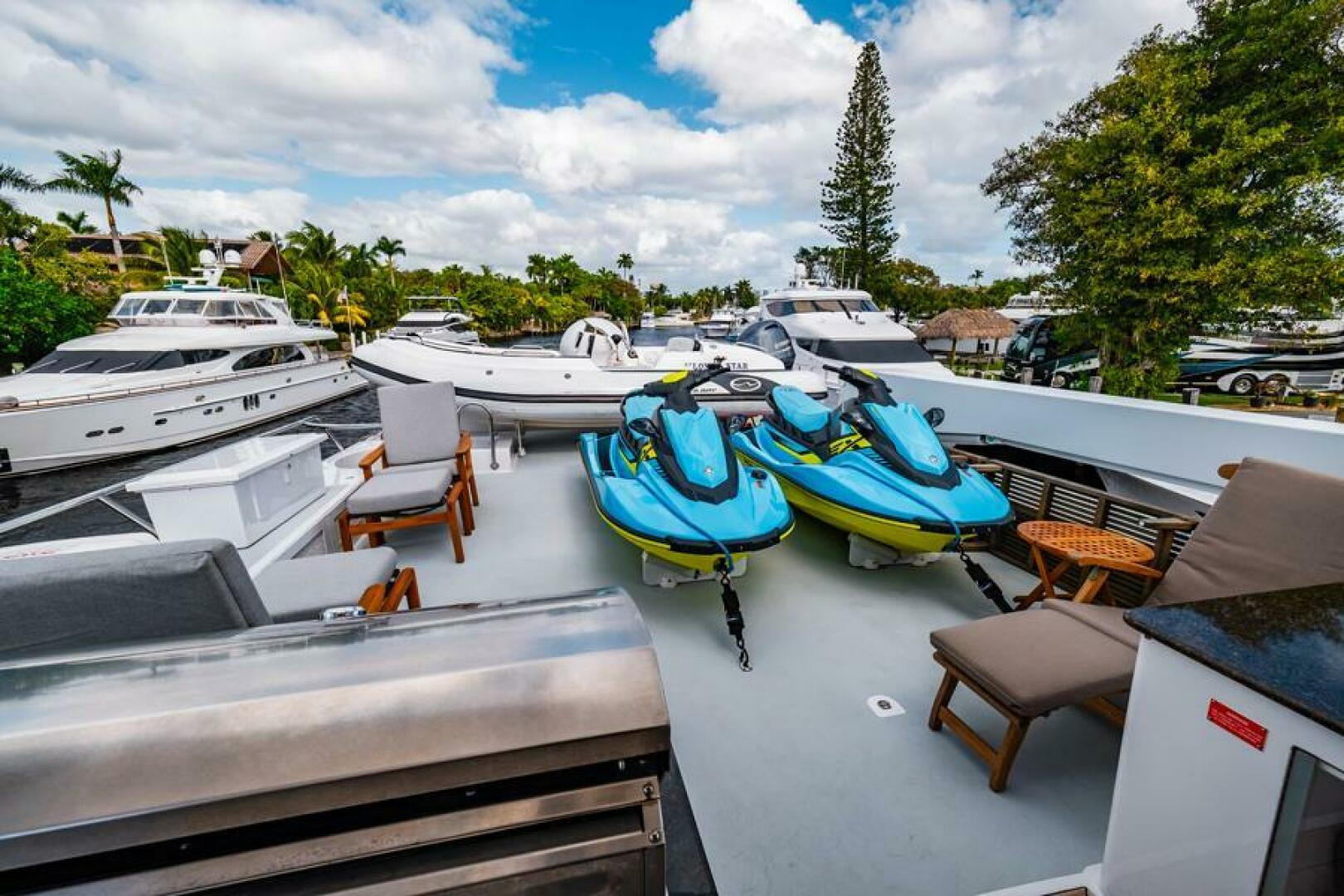 LONE STAR 130ft Hatteras Yacht For Sale