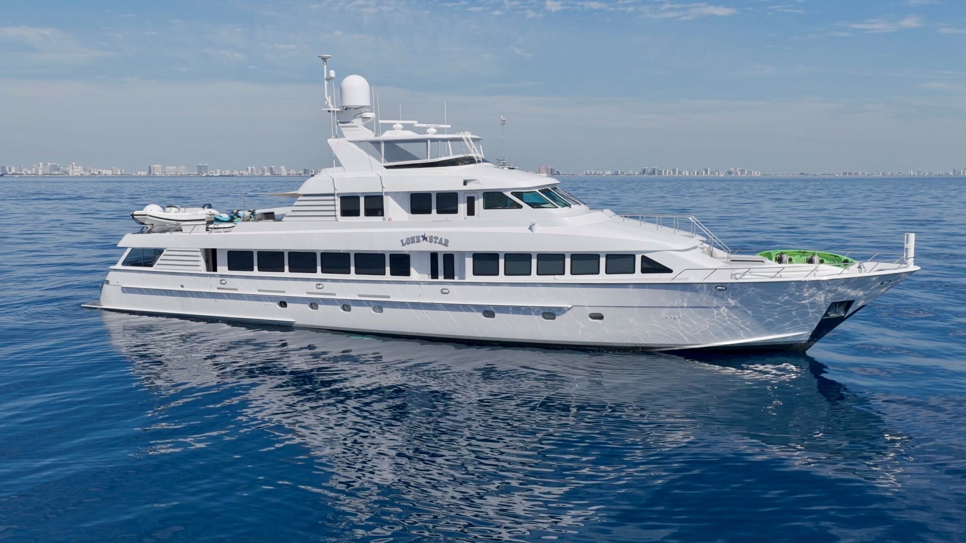 LONE STAR 130ft Hatteras Yacht For Sale