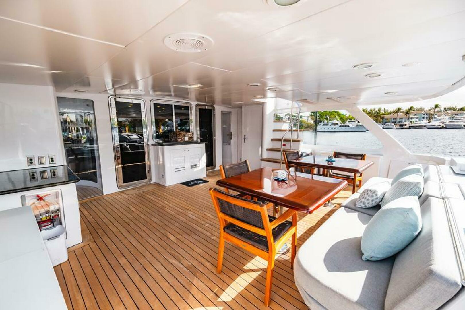 LONE STAR 130ft Hatteras Yacht For Sale