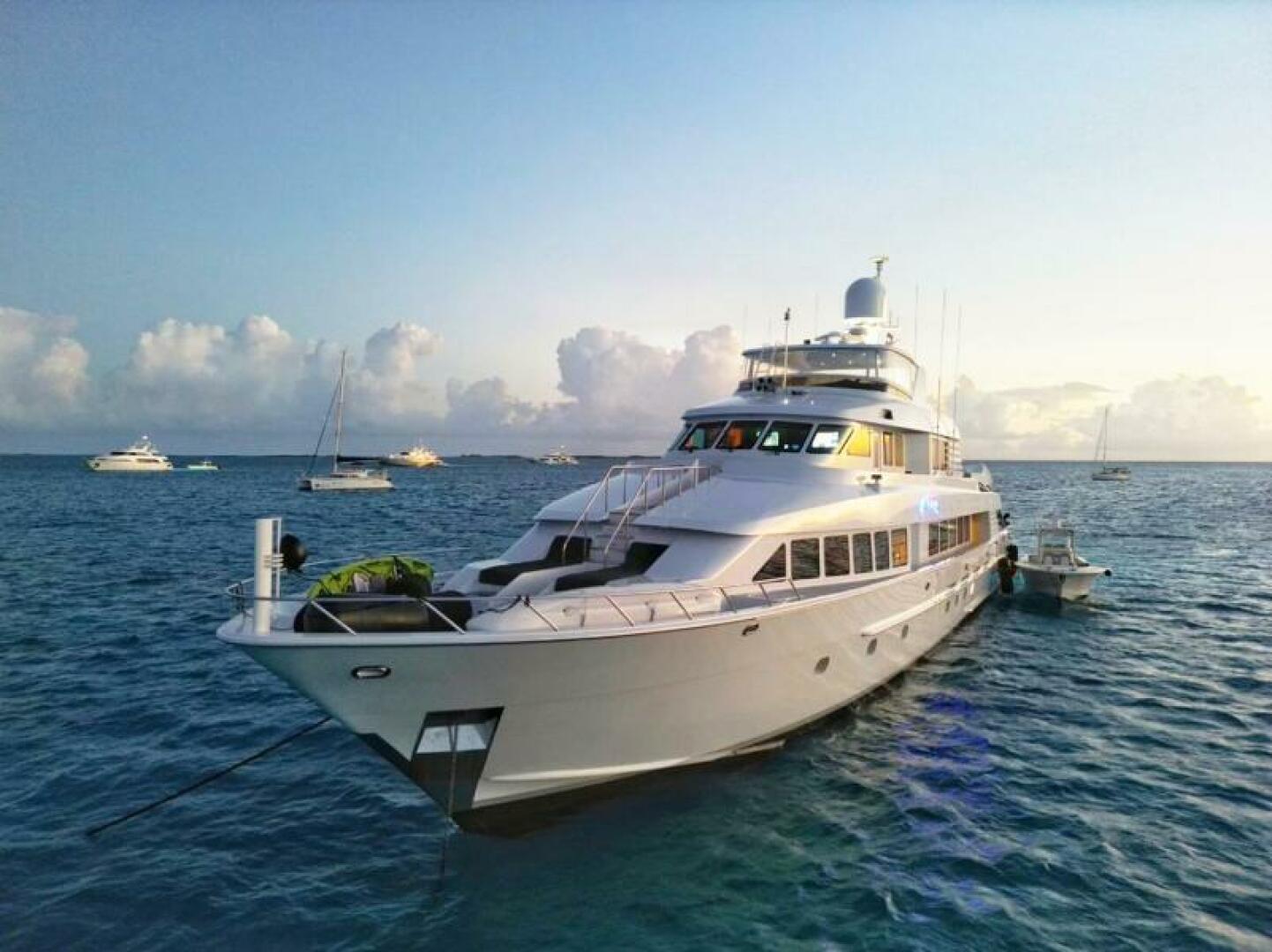 LONE STAR 130ft Hatteras Yacht For Sale