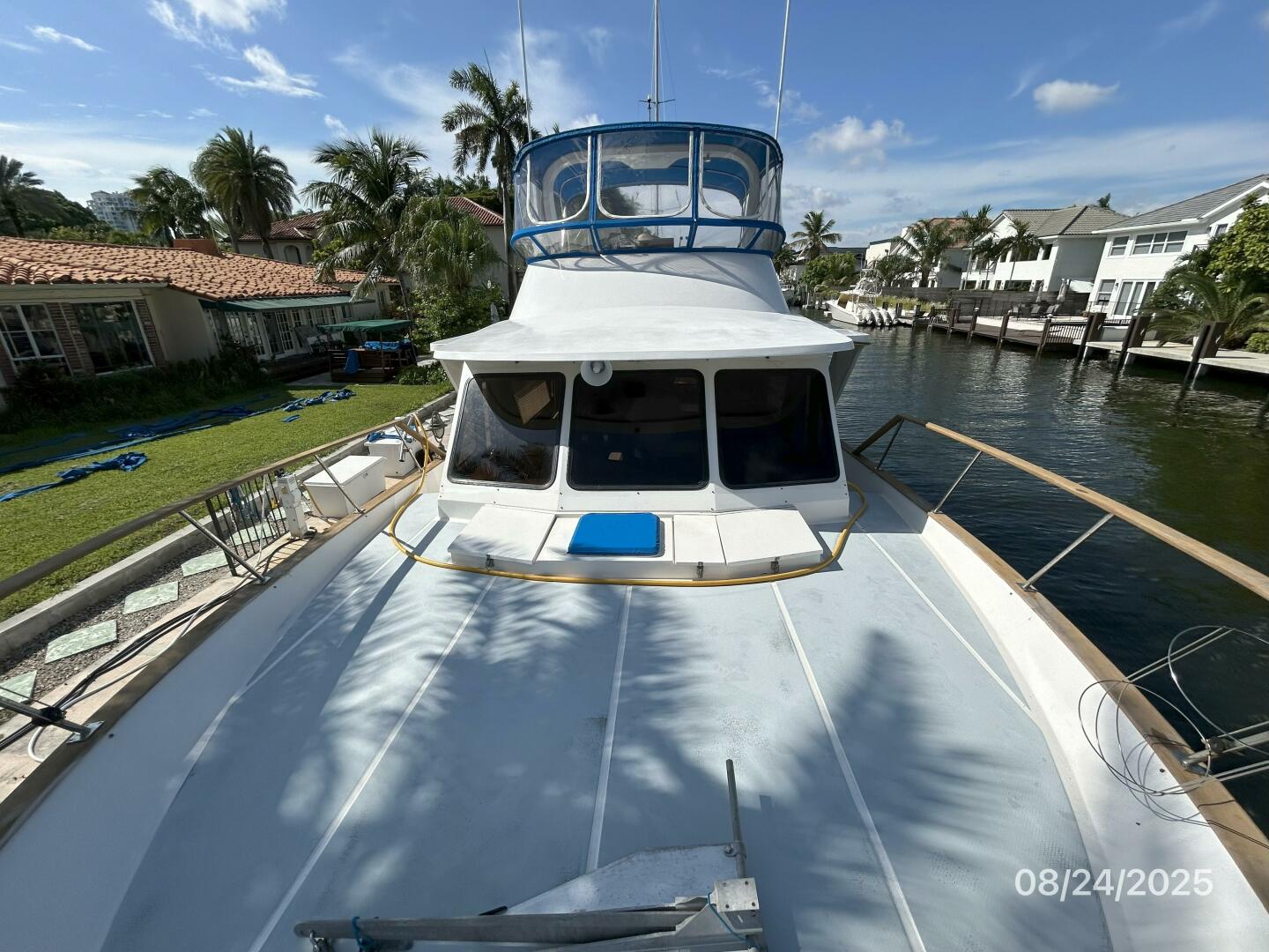 48' DeFever foredeck aft