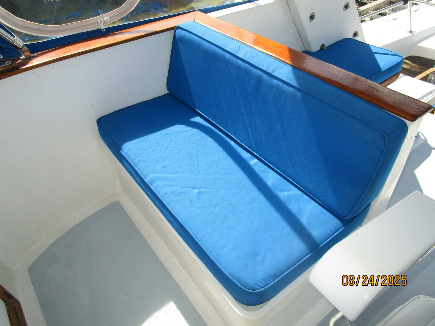 48' DeFever flybridge starboard forward seating