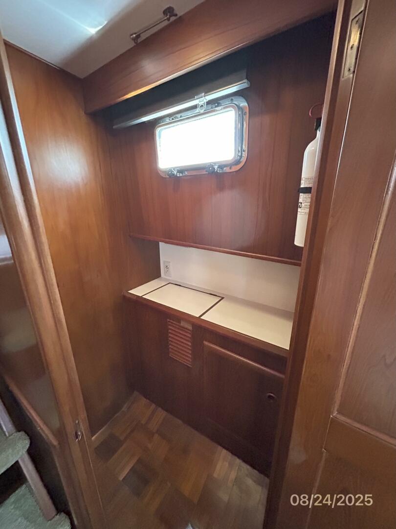 48' DeFever master stateroom walk-in locker