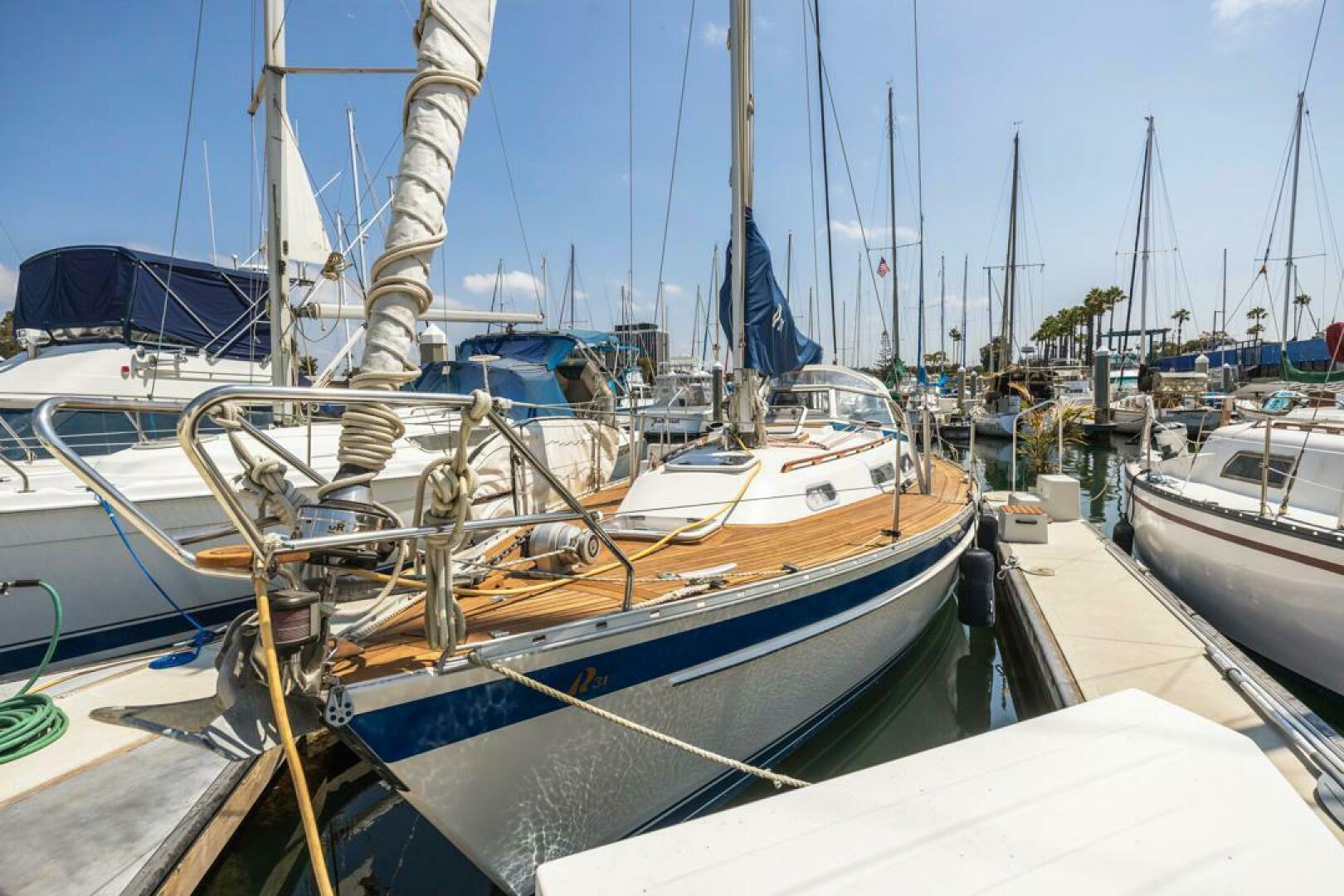 Roniin 31ft Hallberg Rassy Yacht For Sale