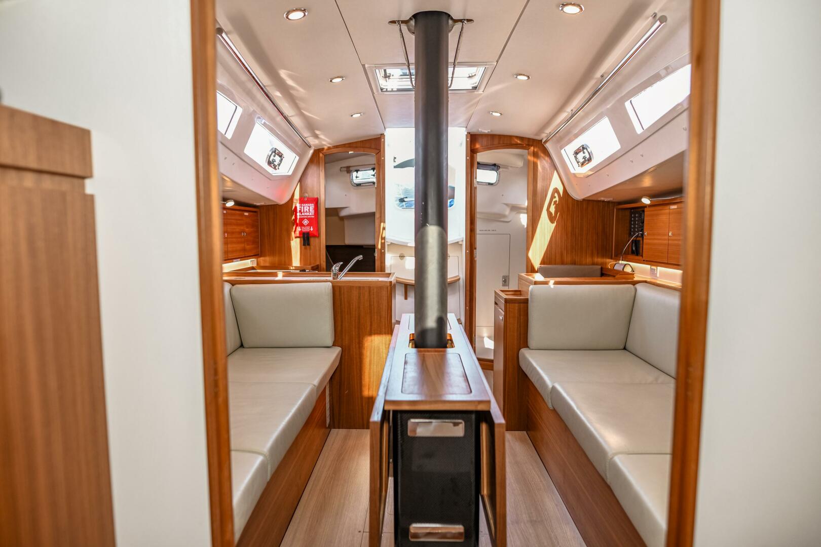 36ft J Boats Yacht For Sale