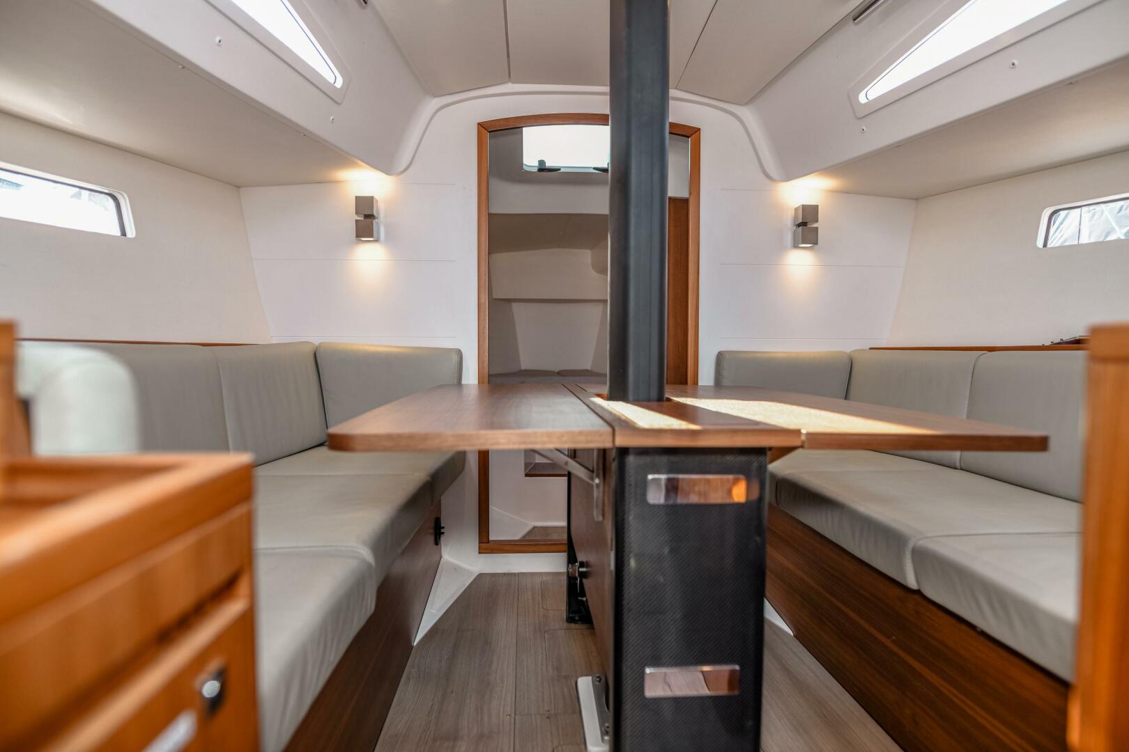 36ft J Boats Yacht For Sale