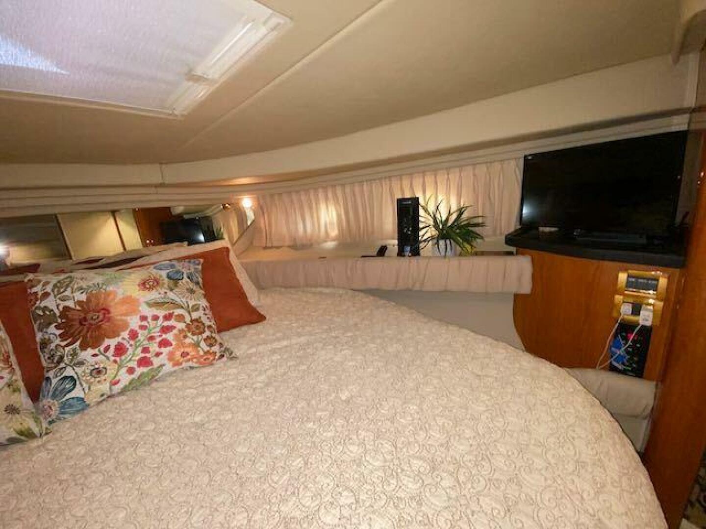 38ft Sea Ray Yacht For Sale