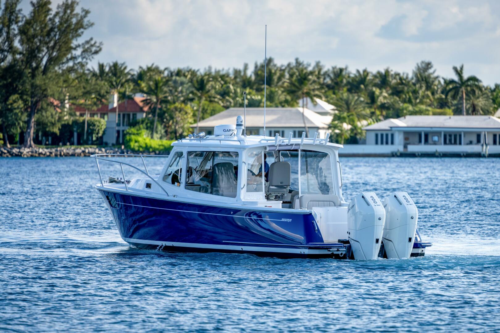 38ft MJM Yacht For Sale