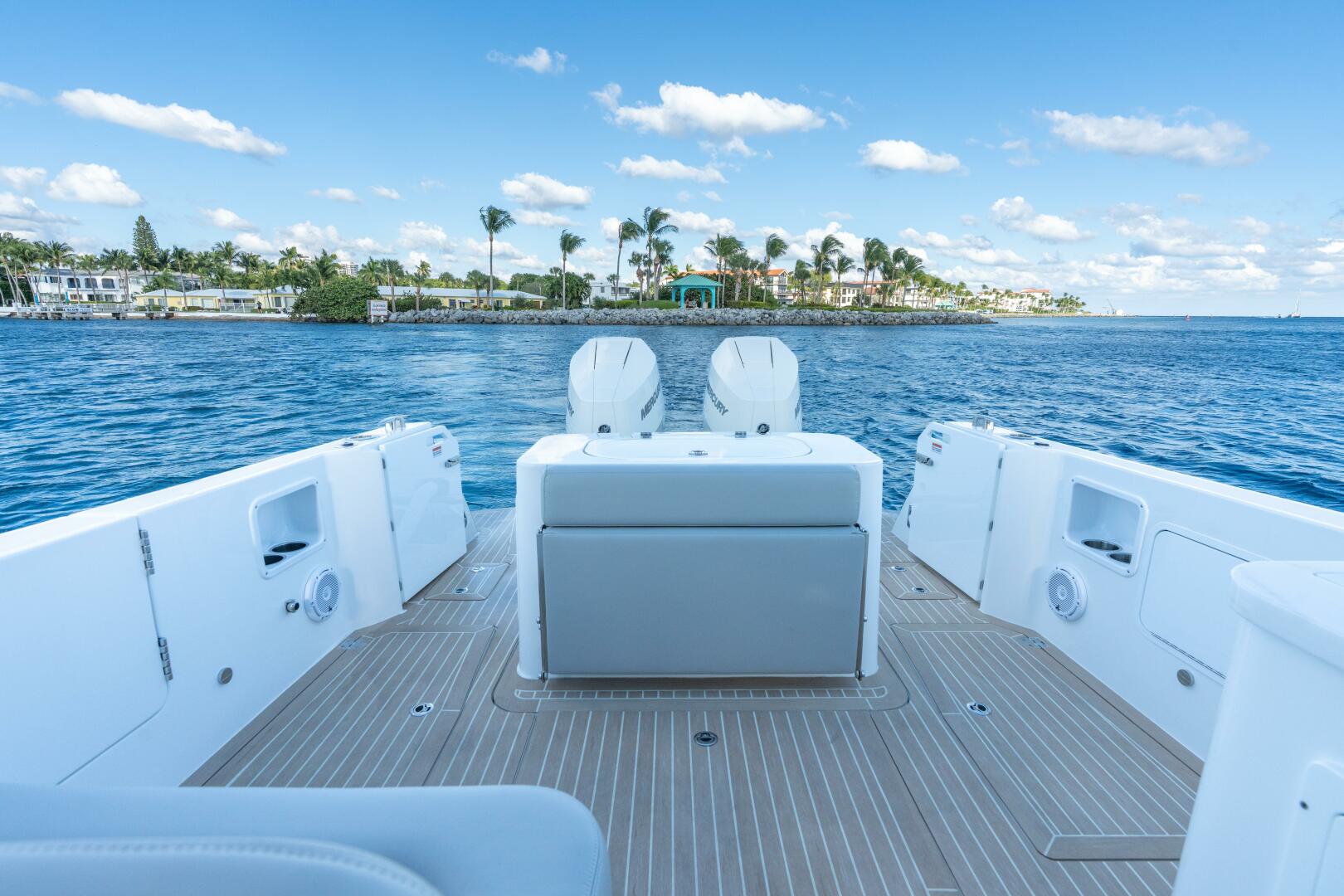 38ft MJM Yacht For Sale