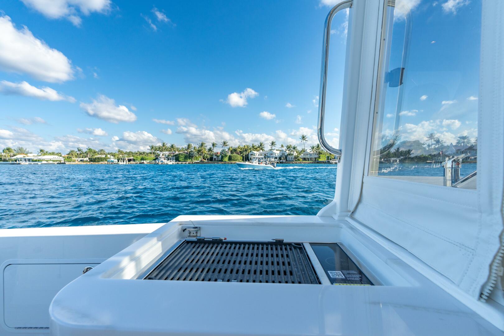 38ft MJM Yacht For Sale