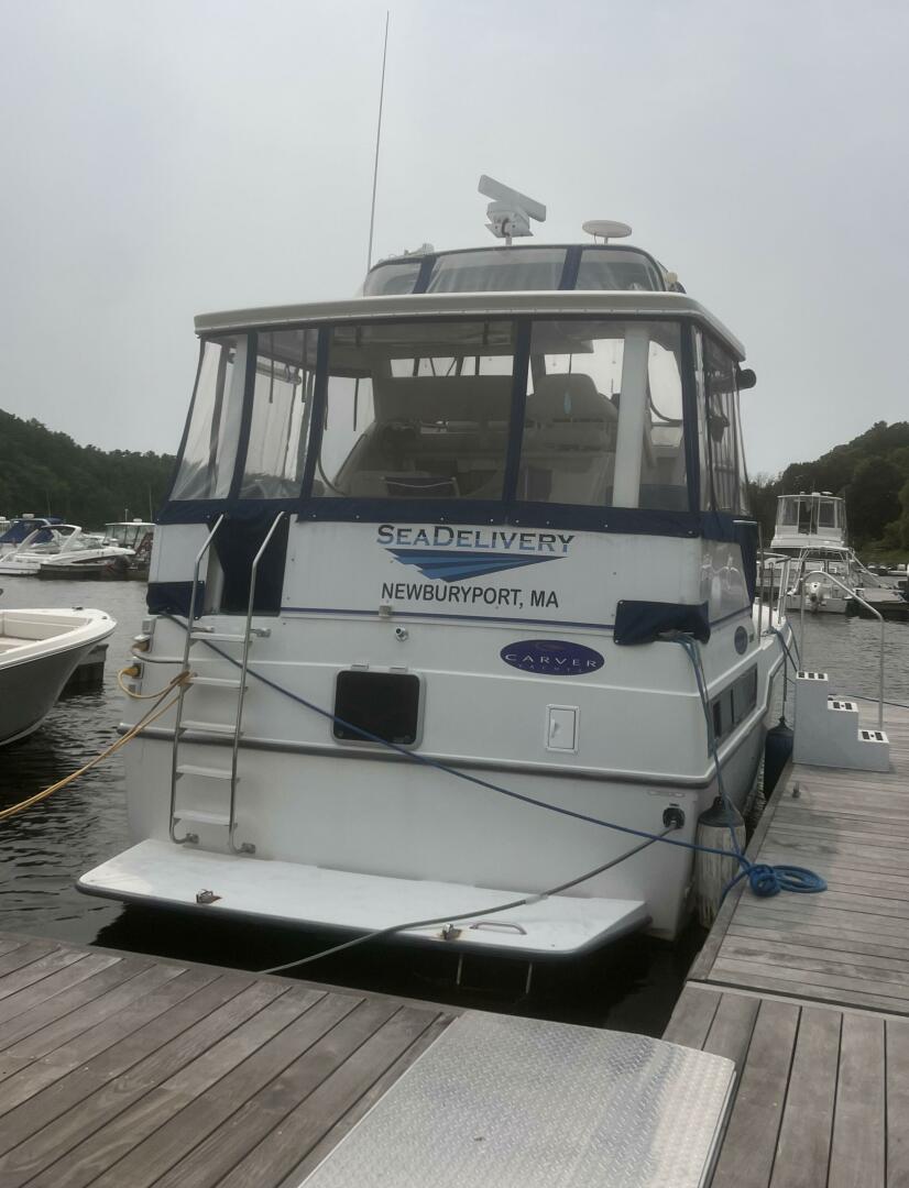 SEA DELIVERY 35ft Carver Yacht For Sale