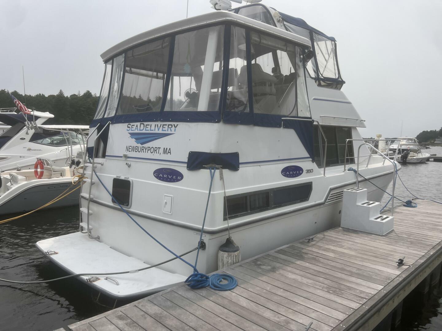 SEA DELIVERY 35ft Carver Yacht For Sale