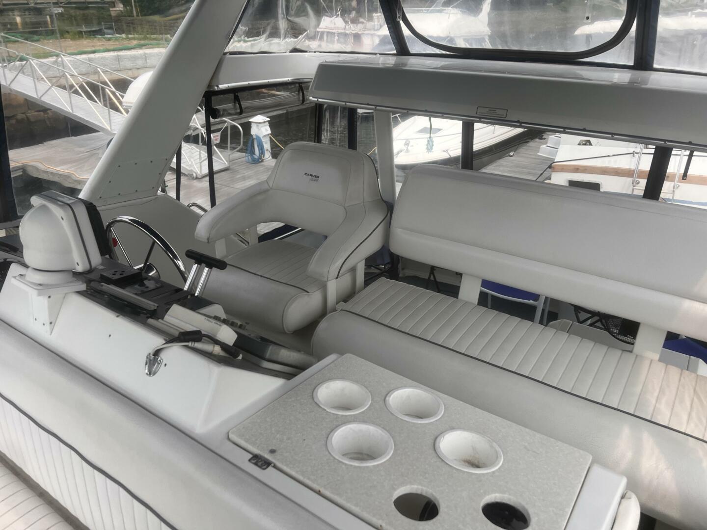 SEA DELIVERY 35ft Carver Yacht For Sale