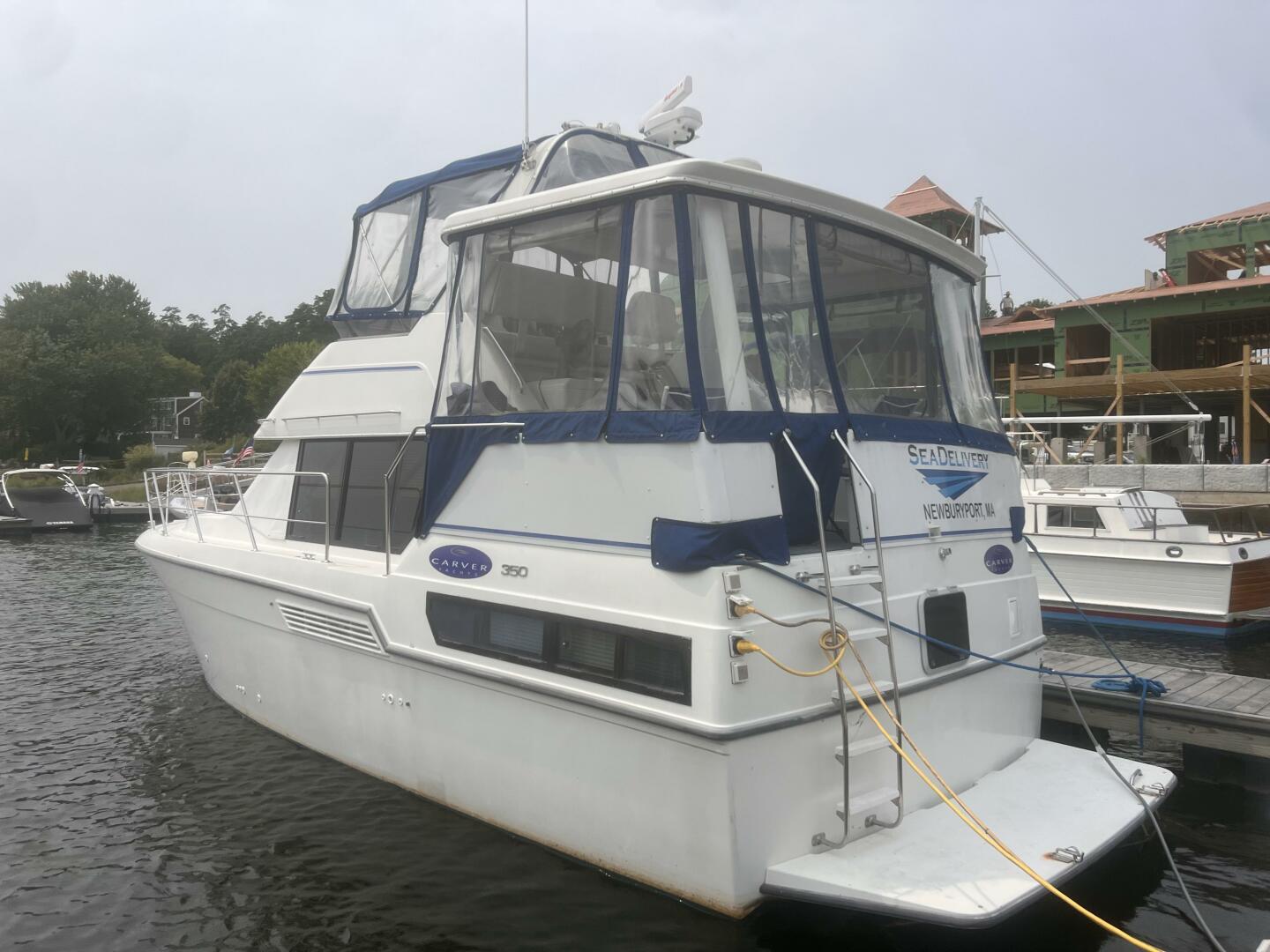 SEA DELIVERY 35ft Carver Yacht For Sale