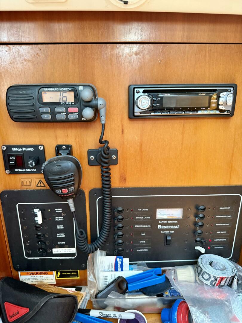 Incorrigible 31ft Beneteau Yacht For Sale