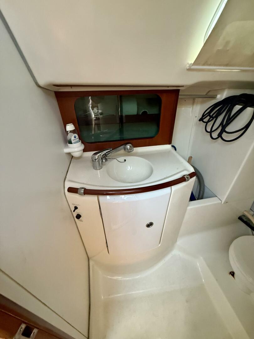 Incorrigible 31ft Beneteau Yacht For Sale
