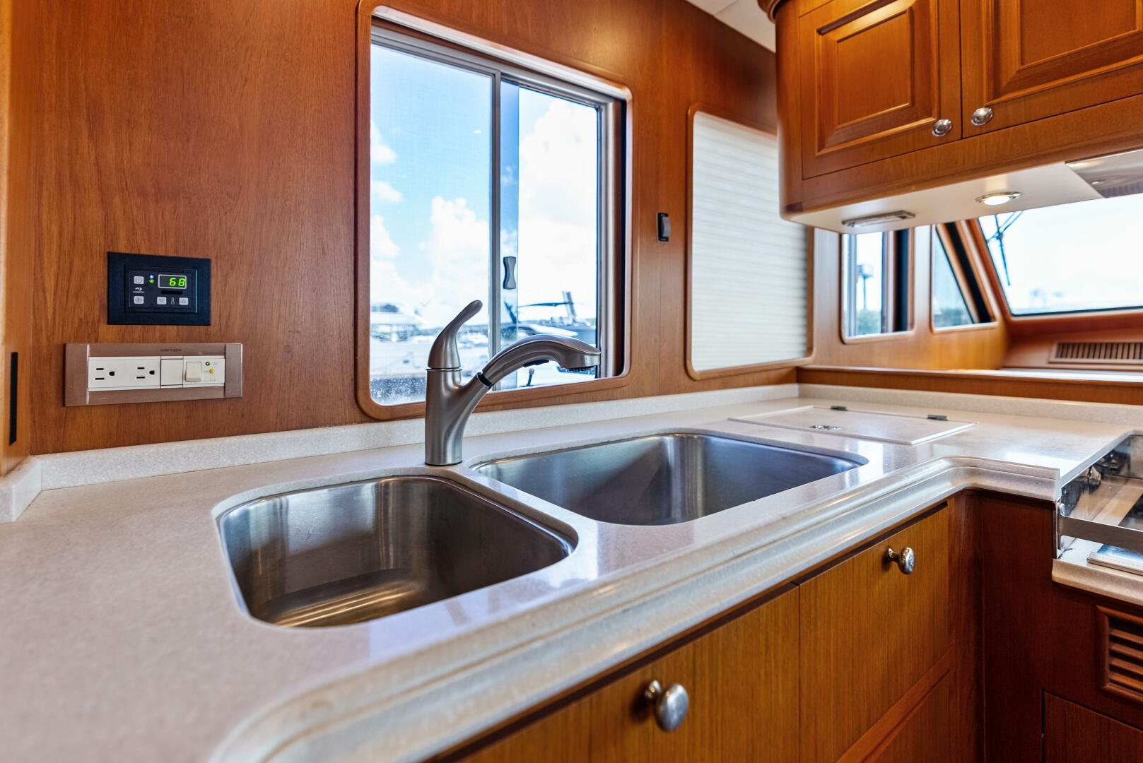 El Legado 72ft Grand Banks Yacht For Sale