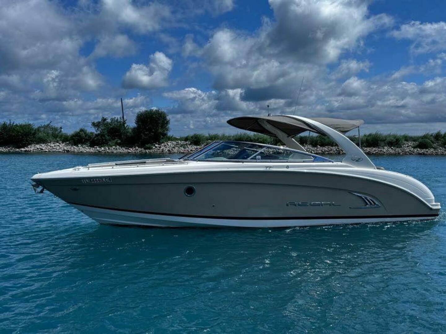 32ft Regal Yacht For Sale
