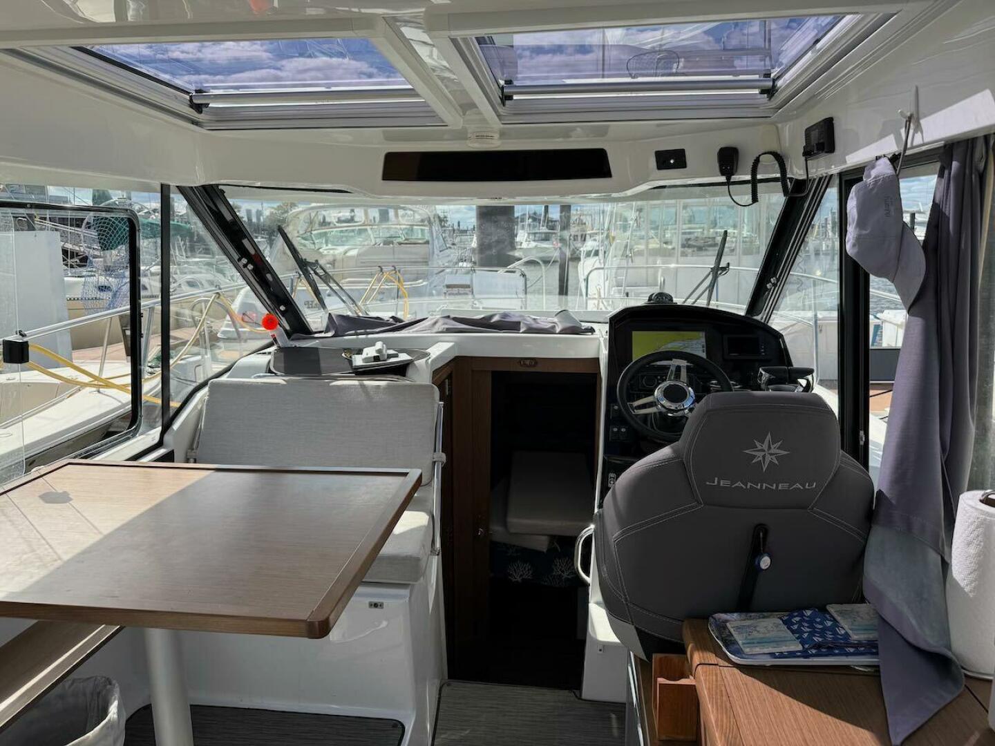PISCES 29ft Jeanneau Yacht For Sale