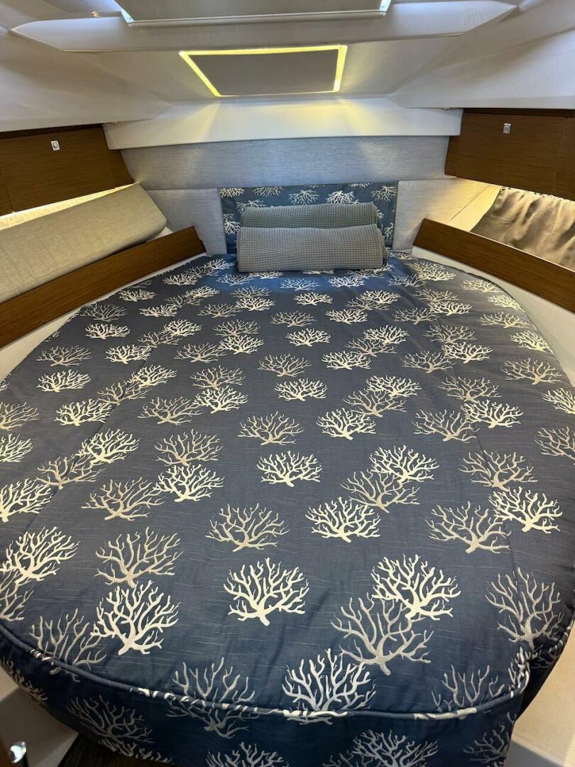 PISCES 29ft Jeanneau Yacht For Sale