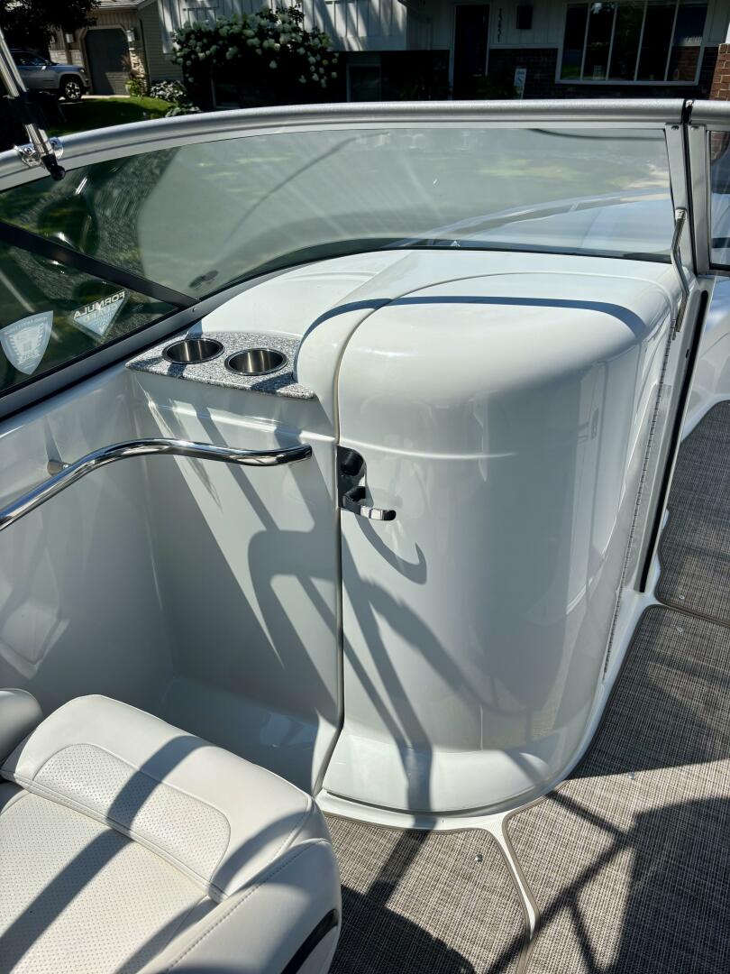 24ft Formula Yacht For Sale