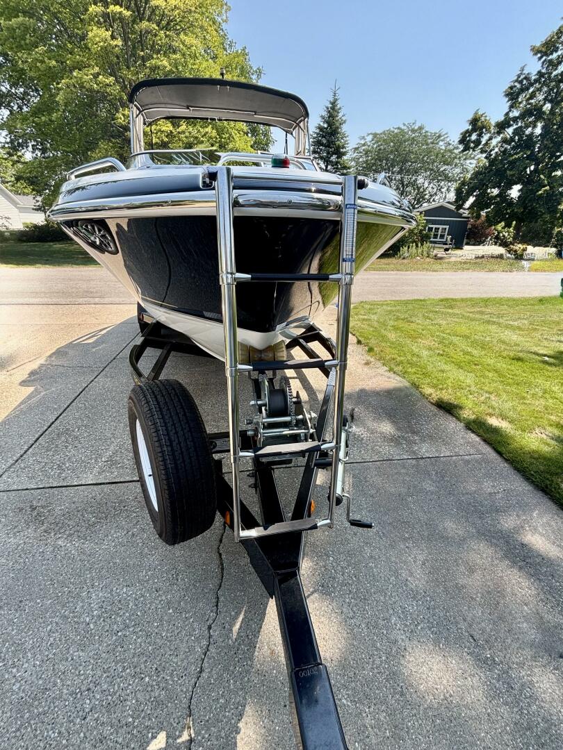 24ft Formula Yacht For Sale